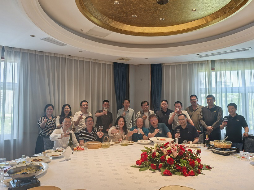 
                            福建福顺半导体制造有限公司副总经理袁怡蕙一行莅临我公司参观交流