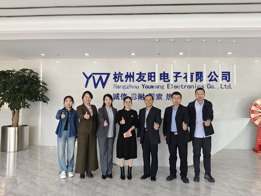 黑大电子信息工程学院王圣宏书记一行走访我公司